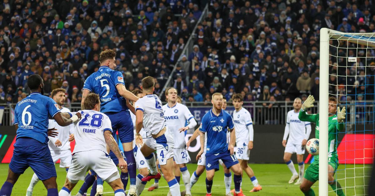 Darmstadt-98-siegt-gegen-KSC-B-llenfalltor-bleibt-Festung