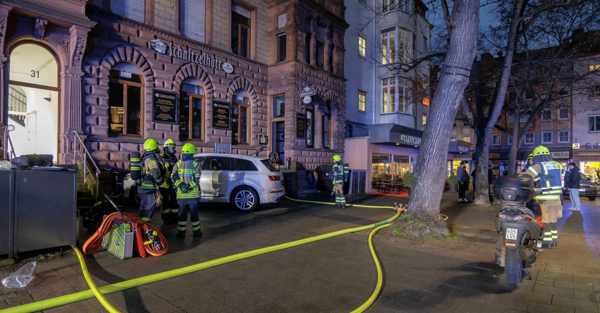 Feuer-bricht-in-K-che-einer-Wormser-Gastst-tte-aus