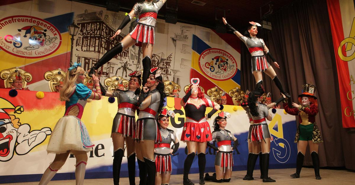 Alzeyer-Fastnachtsvereine-bewirten-G-ste-in-Stadthalle