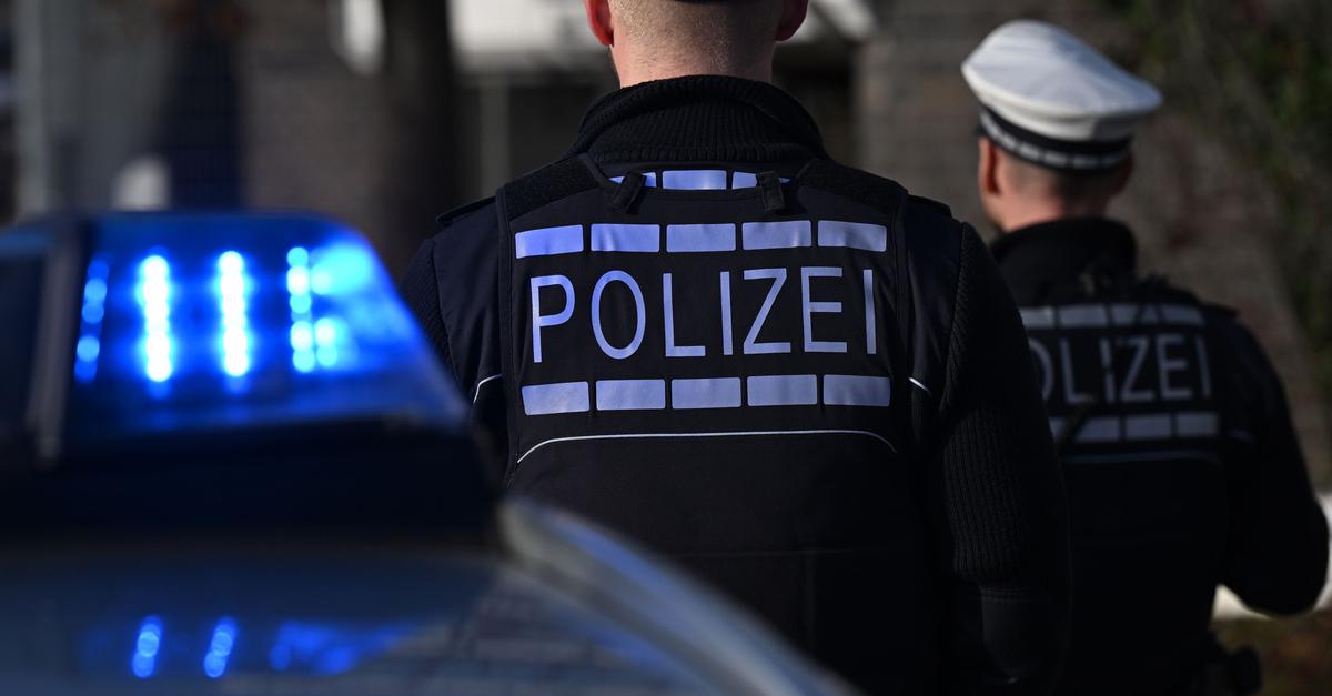 Tankstelle-mit-Hammer-berfallen-Polizei-sucht-drei-T-ter