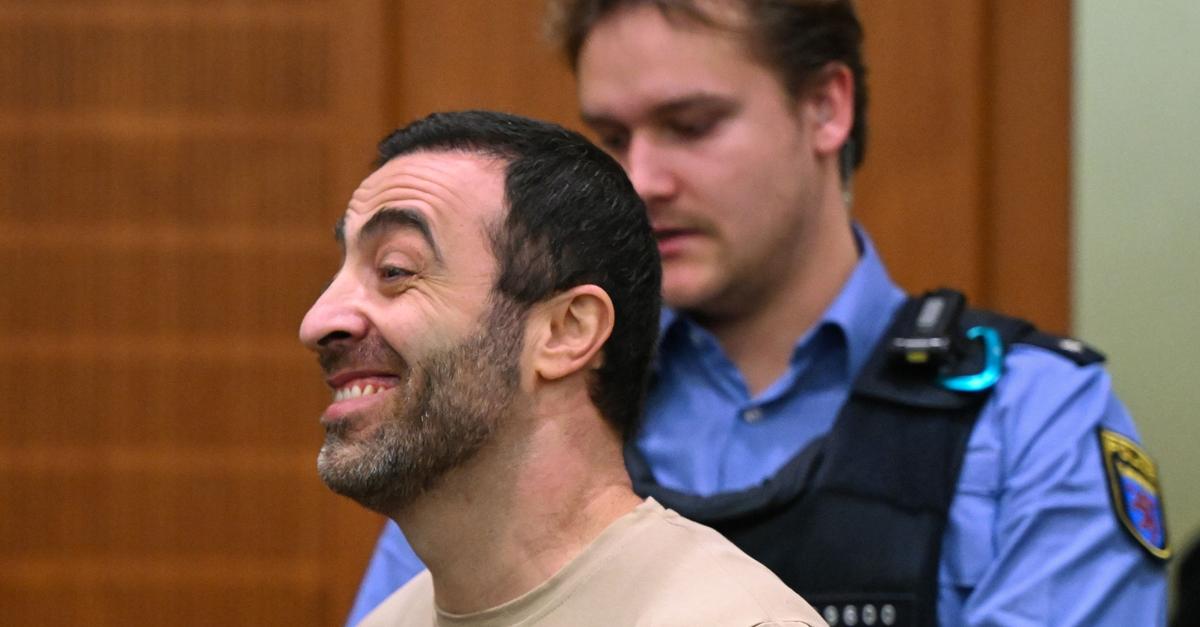 Prozess-gegen-drei-mutma-liche-Russland-Spione-gestartet