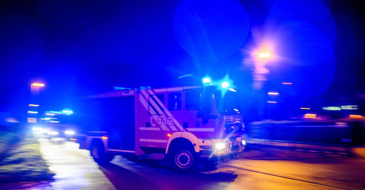 Balkonbrand-weitet-sich-aus-hoher-Sachschaden-in-Gie-en