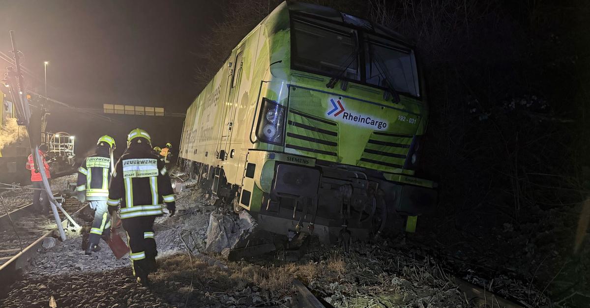 Lok-entgleist-und-besch-digt-Oberleitung-So-geht-es-weiter