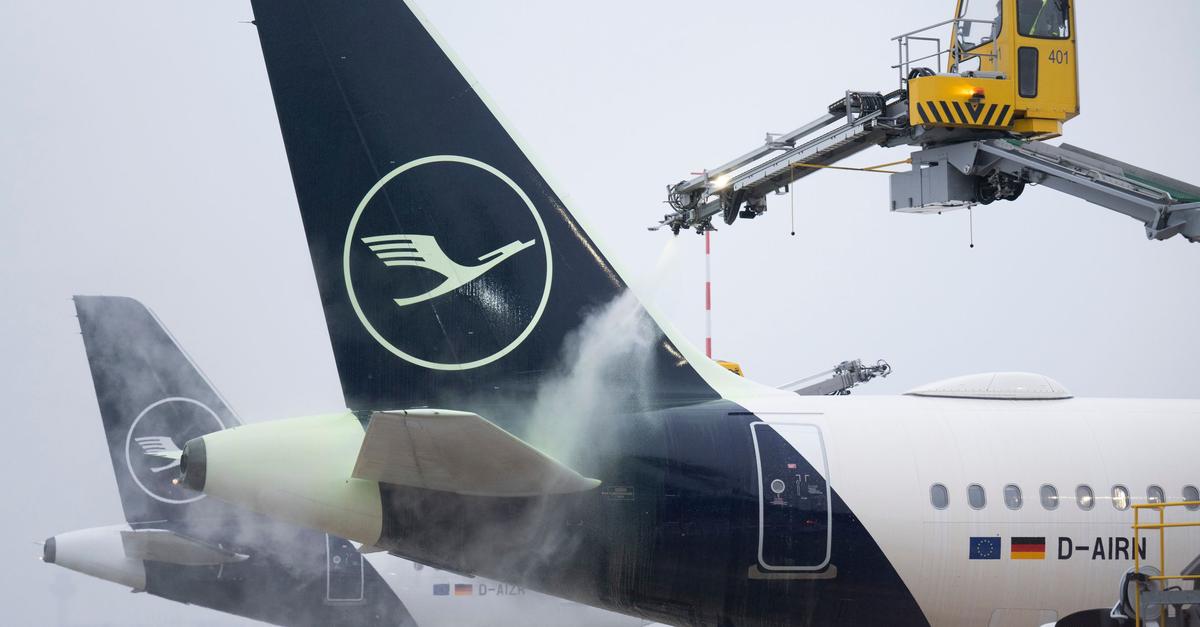 Zu-viel-Schnee-Betrieb-am-Frankfurter-Flughafen-eingestellt