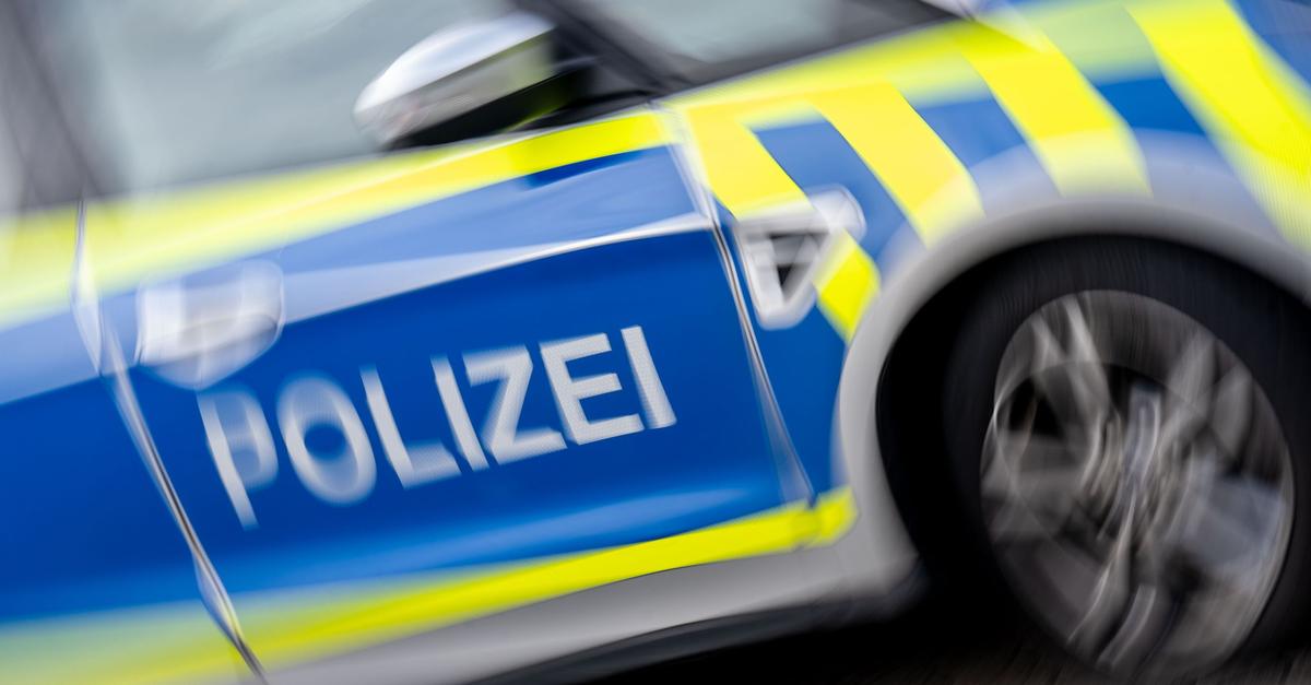 Motorradfahrer-ger-t-in-Gegenverkehr-schwer-verletzt