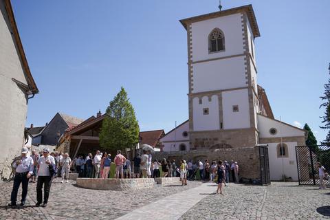 Ein echtes Schmuckstück: der neugestaltete Vorplatz der Basilika St. Lambertus. Foto: pakalski-press/Boris Korpak