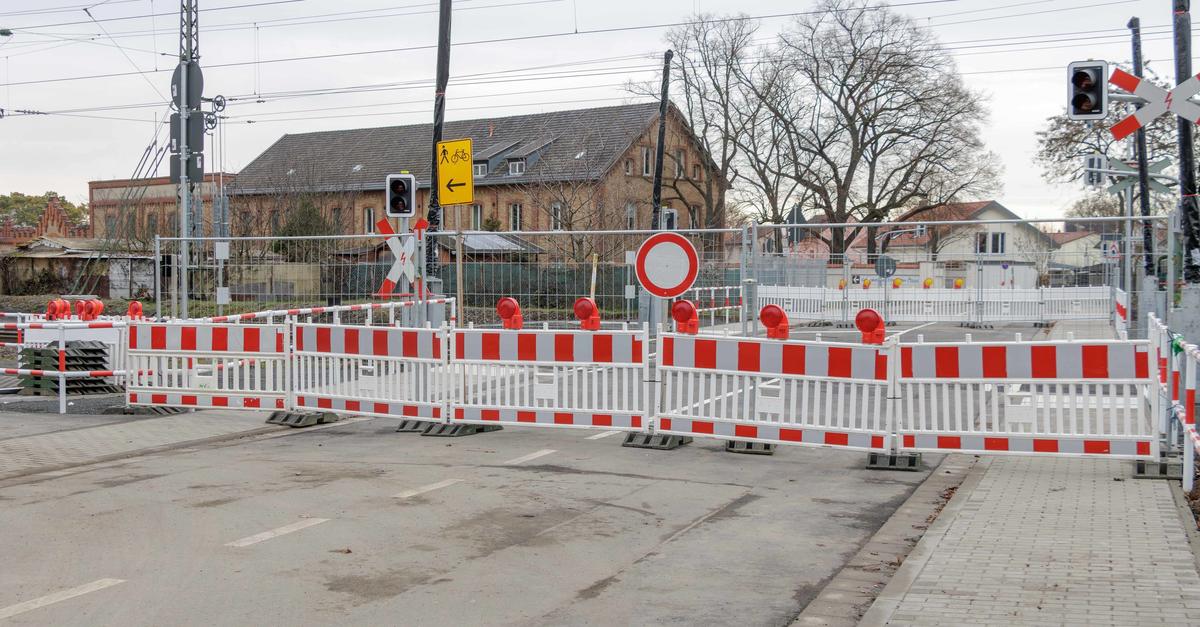 Bahn-bergang-in-Osthofen-ist-umgebaut-aber-noch-gesperrt
