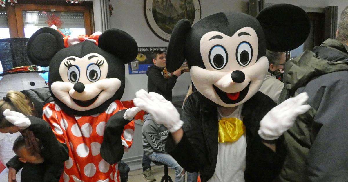 Wormel-und-die-Tasse-die-alles-bertrifft