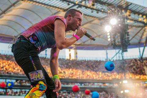 Die Rockgruppe Coldplay hat ihr erstes Konzert der "Music Of The Spheres World Tour in Deutschland gegeben. Foto: dpa