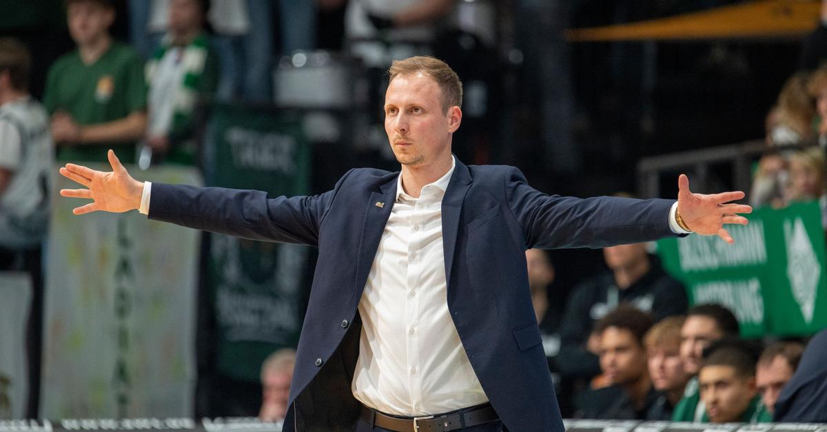 Trier-verl-ngert-Vertrag-mit-Aufstiegstrainer-Schneider