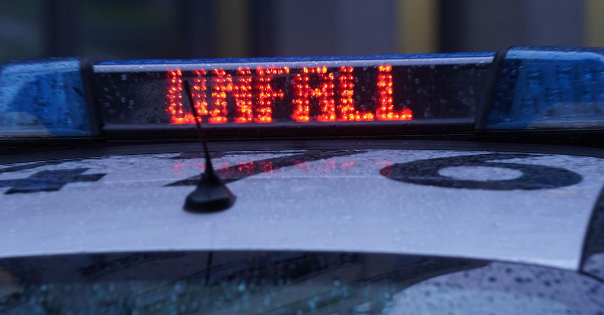 Unfall-auf-A61-Anh-nger-rei-t-w-hrend-der-Fahrt-ab