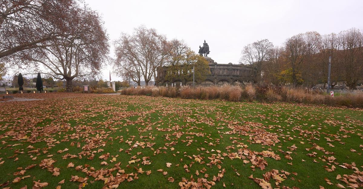 Winterbeginn-wird-wolkig-und-tr-b