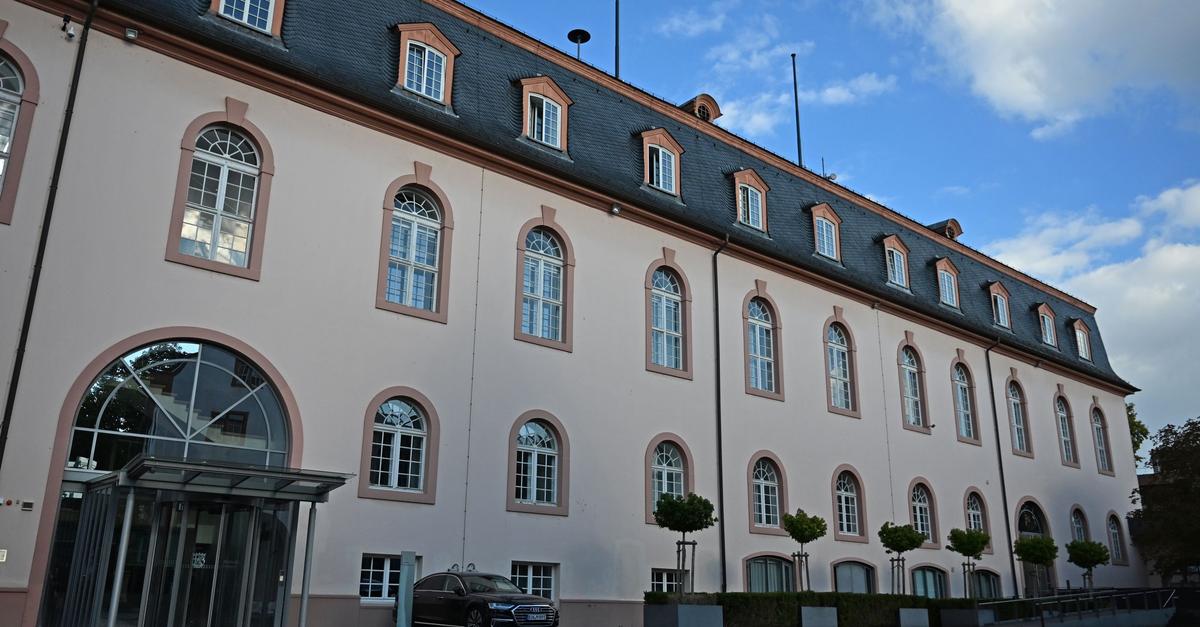 Von-Druck-und-Leichtigkeit-Schnieder-kontra-Schweitzer