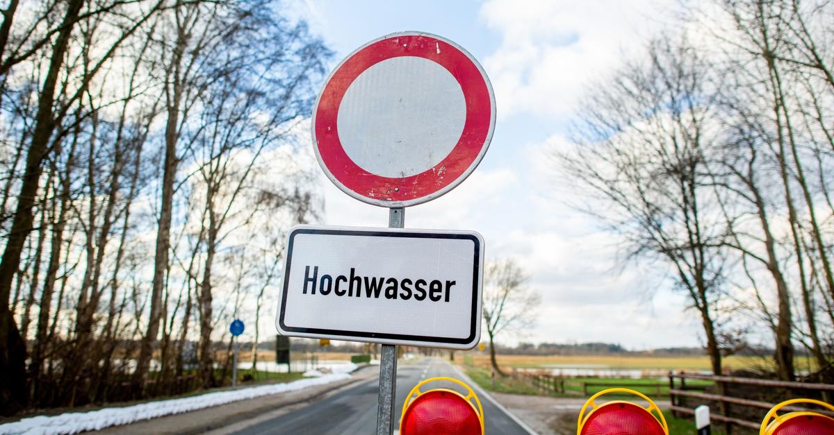 Worms-Rhein-erreicht-zweij-hrliches-Hochwasser
