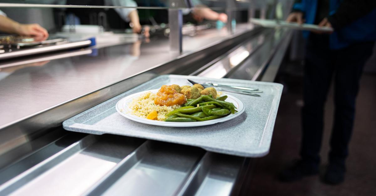 Wenn-Mensa-Geschirr-in-der-Studenten-Wohnung-landet