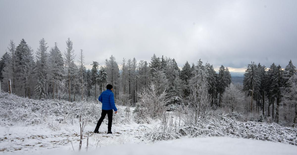Wintereinbruch-erster-Schnee-am-Erbeskopf