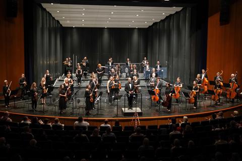 Unter der Leitung von Reinhard Volz spielte das Projektorchester „Sinfonietta“ unter anderem die Ouvertüre zu Max Bruchs Oper „Hermione“. Foto: pakalski-press/Boris Korpak