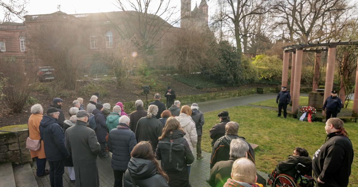 Wormser-OB-h-lt-beeindruckende-Rede-zum-Holocaust-Gedenktag