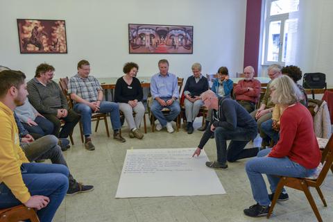 Wie man sich gegen Stammtischparolen wehren kann, lernten die Teilnehmer mit einem zweitägigen Training. Foto: BK/Martin H. Hartmann