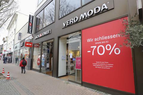 Schlussverkauf: Wer nach dem 19. März bei Vero Moda oder Jack and Jones einkaufen will, muss bis nach Mannheim fahren.  ​Foto: pakalski-press/Andreas Stumpf