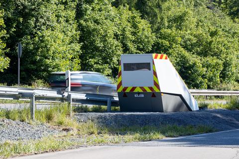Viele haben schon Bekanntschaft mit solchen Blitzer-Anhängern gemacht. Bald kommen sie auch in Worms zum Einsatz.                Archivfoto: Joaquim Ferreira 