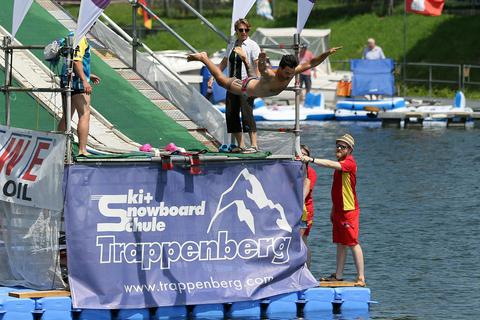 2019 fand im Floßhafen das erste Wormser Rheinspringen statt – mit großem Erfolg. An den möchten die Veranstalter bei der zweiten Auflage vom 17. bis 19. Juni anknüpfen. Archivfoto: BK/Dirigo