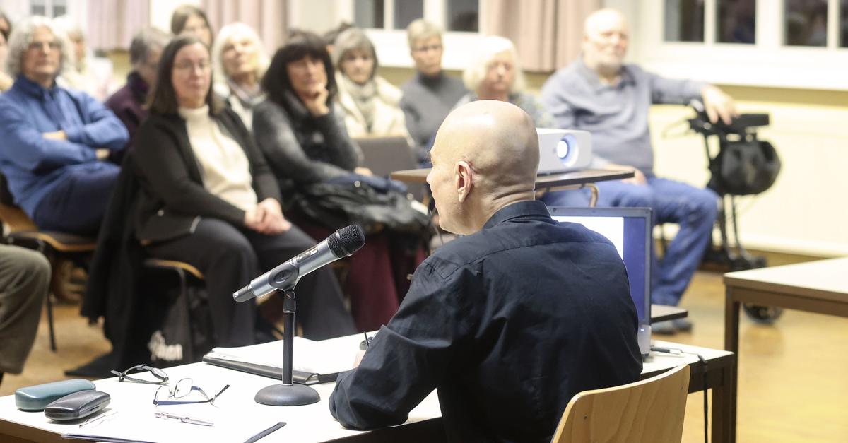 -Demokratie-in-Gefahr-Soziologe-warnt-in-Worms