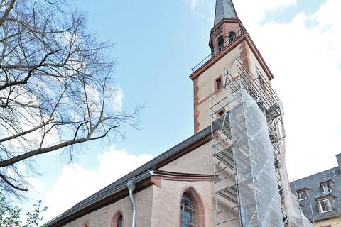 Die Magnuskirche in Worms wird aufwendig saniert.  Foto: pakalski-press/Ben Pakalski