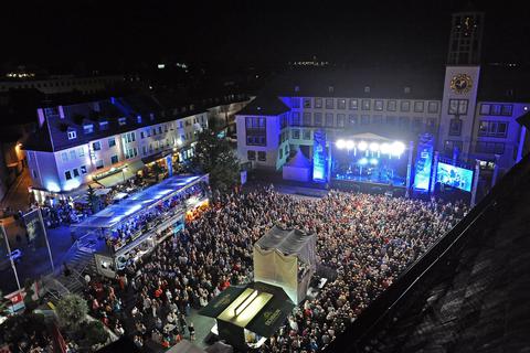 So darf es wieder sein: Ein Marktplatz voller Musikfreunde. Archivfoto: BK/Ben Pakalski