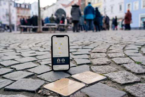 Zum Jahrestag der Befreiung des Konzentrationslagers Auschwitz wurde die Stolperstein-App vorgestellt.  Foto: pakalski-press/Korpak 