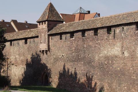 Im Hochmittelalter entwickelte sich die abendländische Stadt. Ein Relikt aus dieser Zeit ist die Wormser Stadtmauer. Foto: Altertumsverein Worms