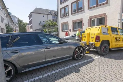 Verwunderlich Falschparker Abschleppen Lassen Ebenbild