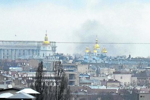 Rauchschwade über Kiew nach dem russischen Angriff. Foto: dpa