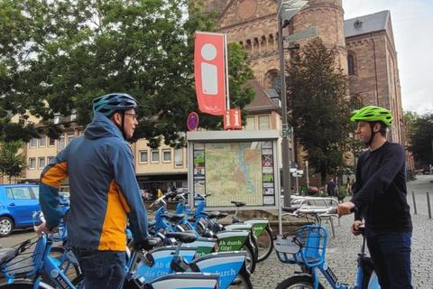 „Ab durch die City“ – Verkehrsentwicklungsdezernent Timo Horst nutzt das System VRNnextbike. Stadtverwaltung Worms