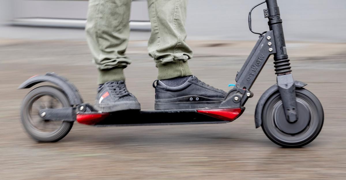 Unfallforscher-Altersgrenze-15-und-F-hrerschein-f-r-Scooter
