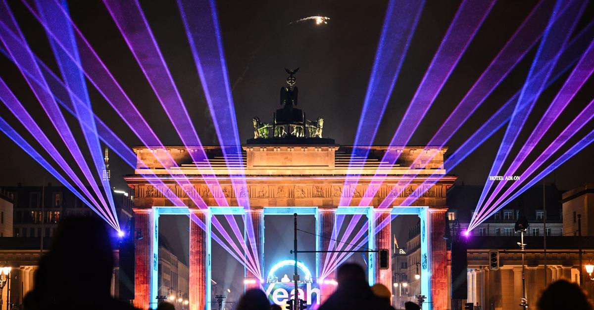 Happy-New-Year-Deutschland-startet-ins-Jahr-2026