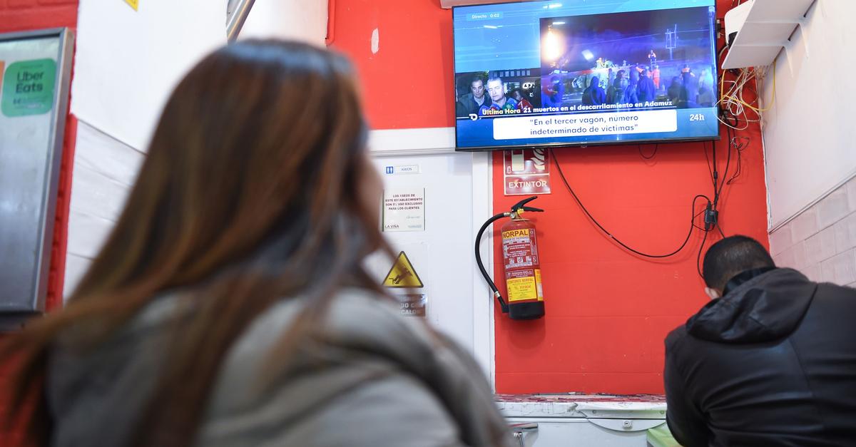 Nach-Zugungl-ck-mindestens-39-Tote-in-Spanien