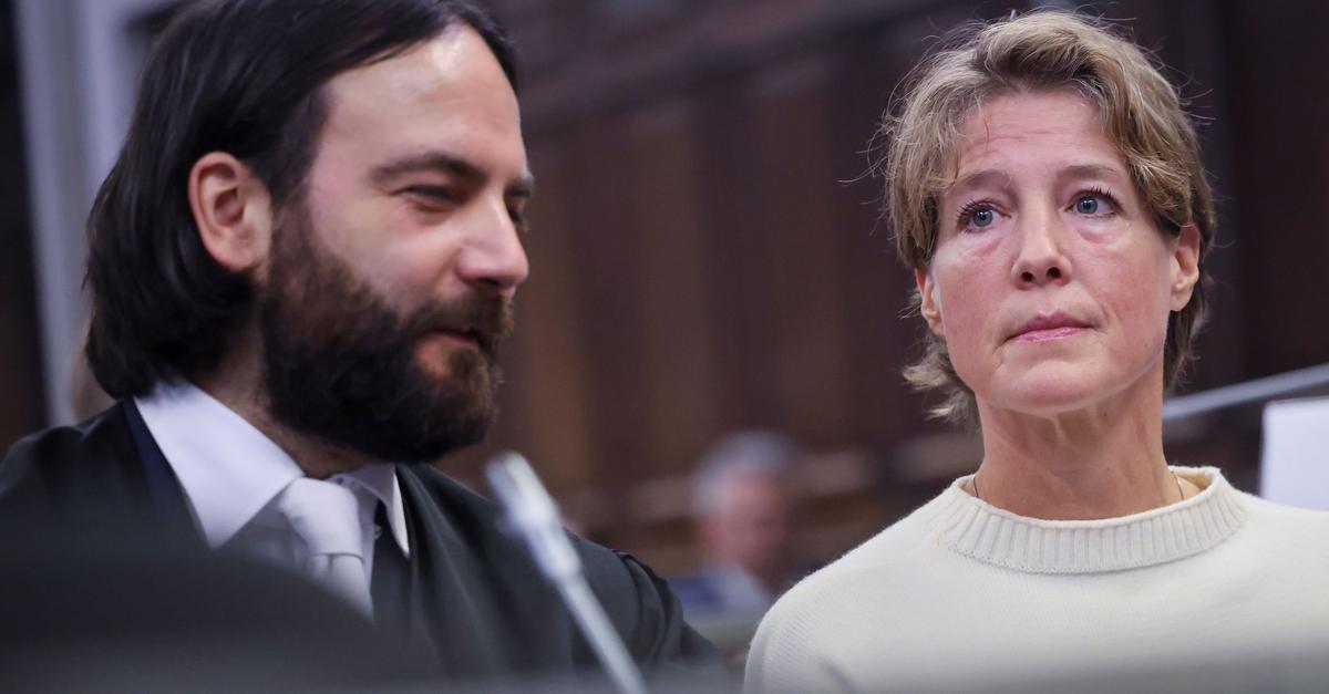 Mutma-licher-Entf-hrer-Erstes-Treffen-mit-Block-emotional