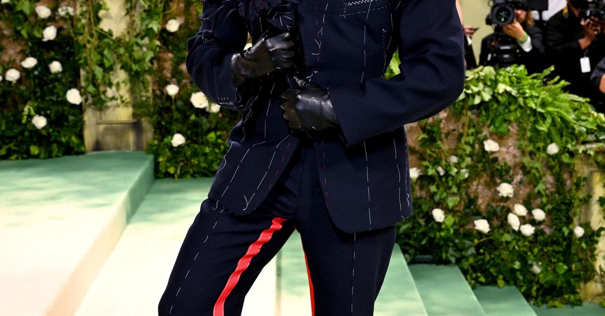 Superstar-mit-Haltung-Bad-Bunny-spaltet-die-USA