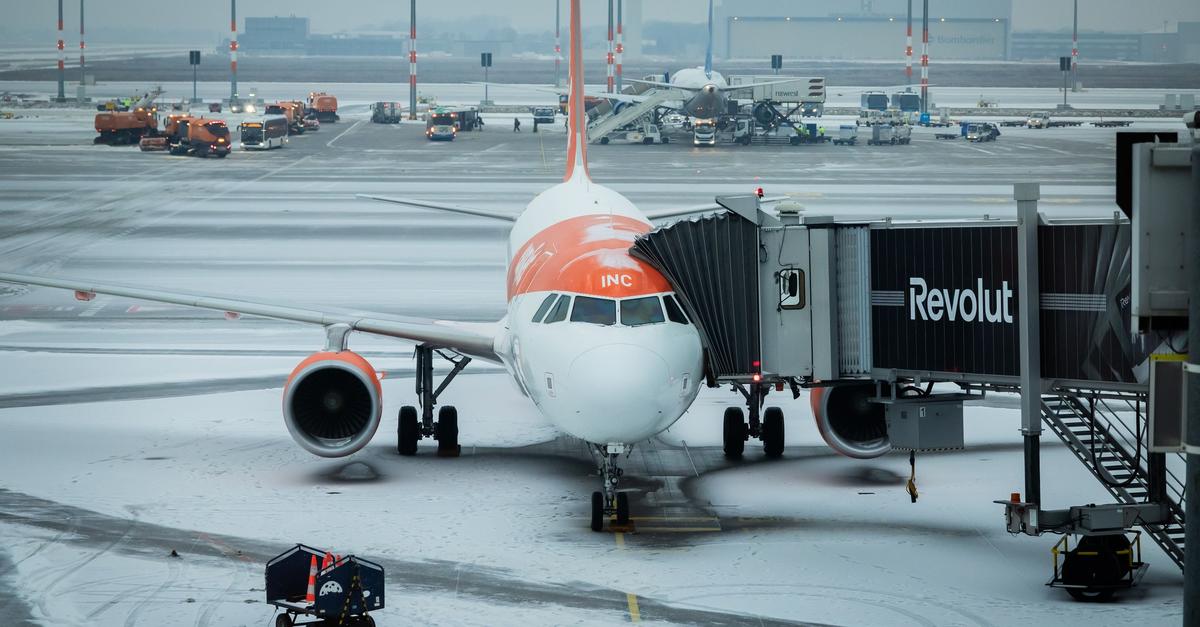 Blitzeis-legt-Flughafen-BER-lahm-Massencrash-auf-A10