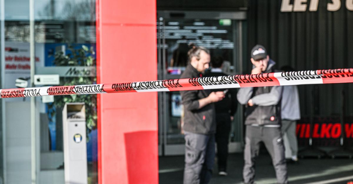 Zwei-Verletzte-bei-Messerangriff-in-Einkaufszentrum