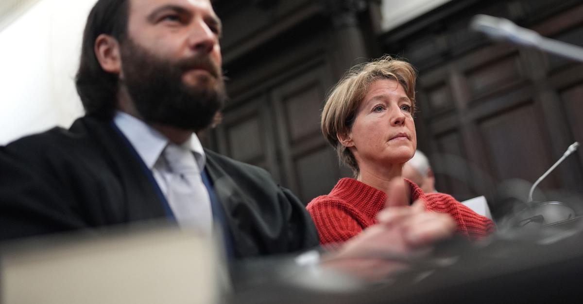 Mutma-liche-Block-Entf-hrer-mit-Namen-White-Blue-und-Black