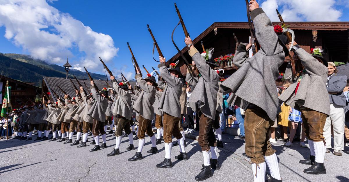 Tiroler-Sch-tzenvereine-lehnen-Frauen-am-Gewehr-klar-ab