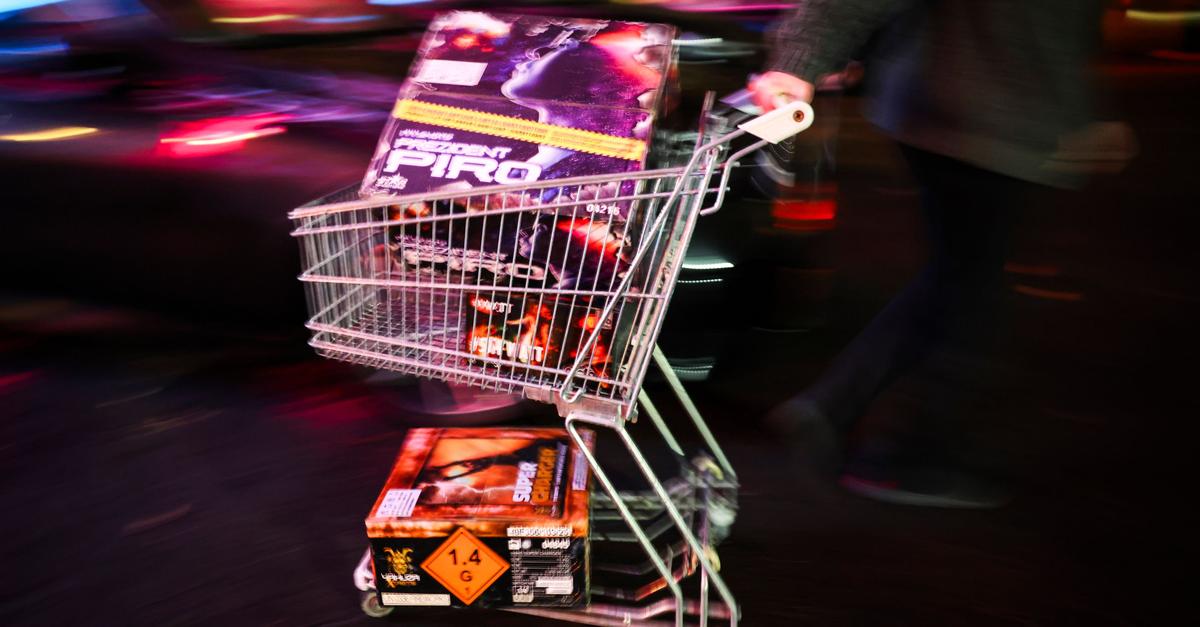 Kurz-vor-Silvester-Ansturm-auf-B-ller-und-Raketen