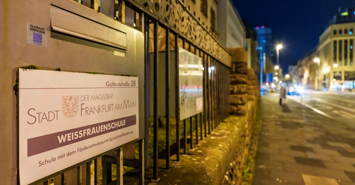 Suche-nach-Achtj-hrigem-Familie-r-ckt-in-den-Fokus