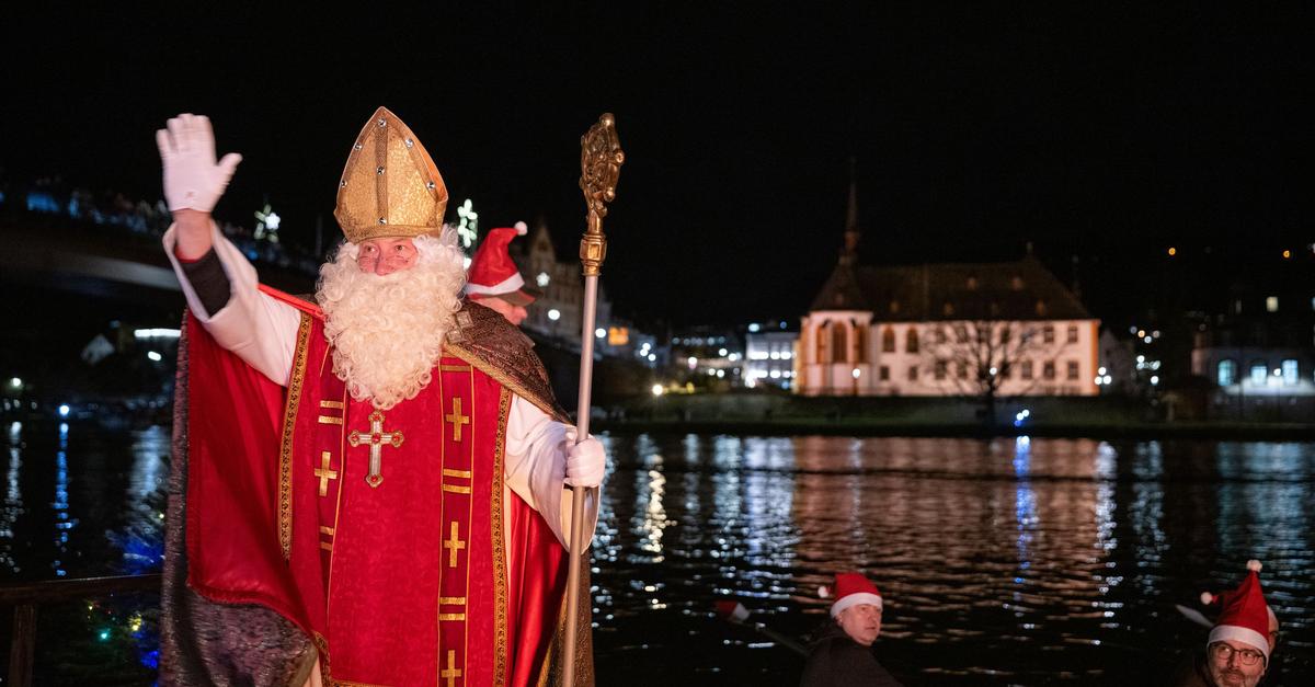Nikolaus-kommt-per-Boot