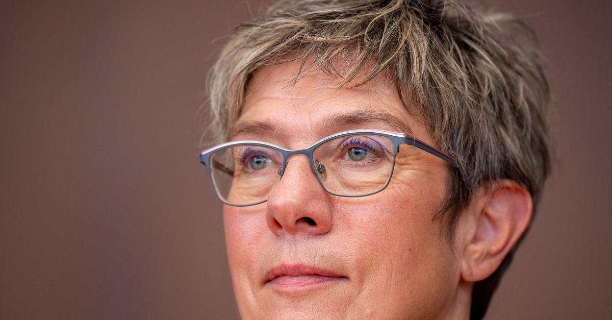 Kramp-Karrenbauer-zur-Chefin-der-Adenauer-Stiftung-gew-hlt