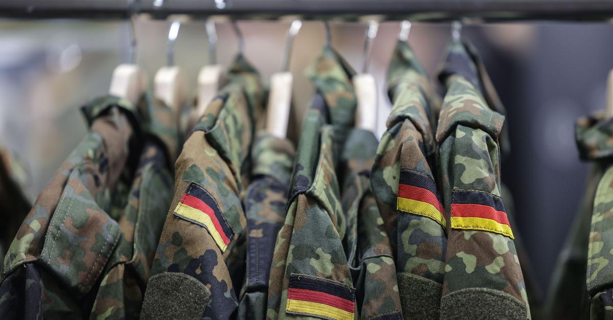 Rechtfertigen-die-Wehrdienst-Pl-ne-das-Schuleschw-nzen-