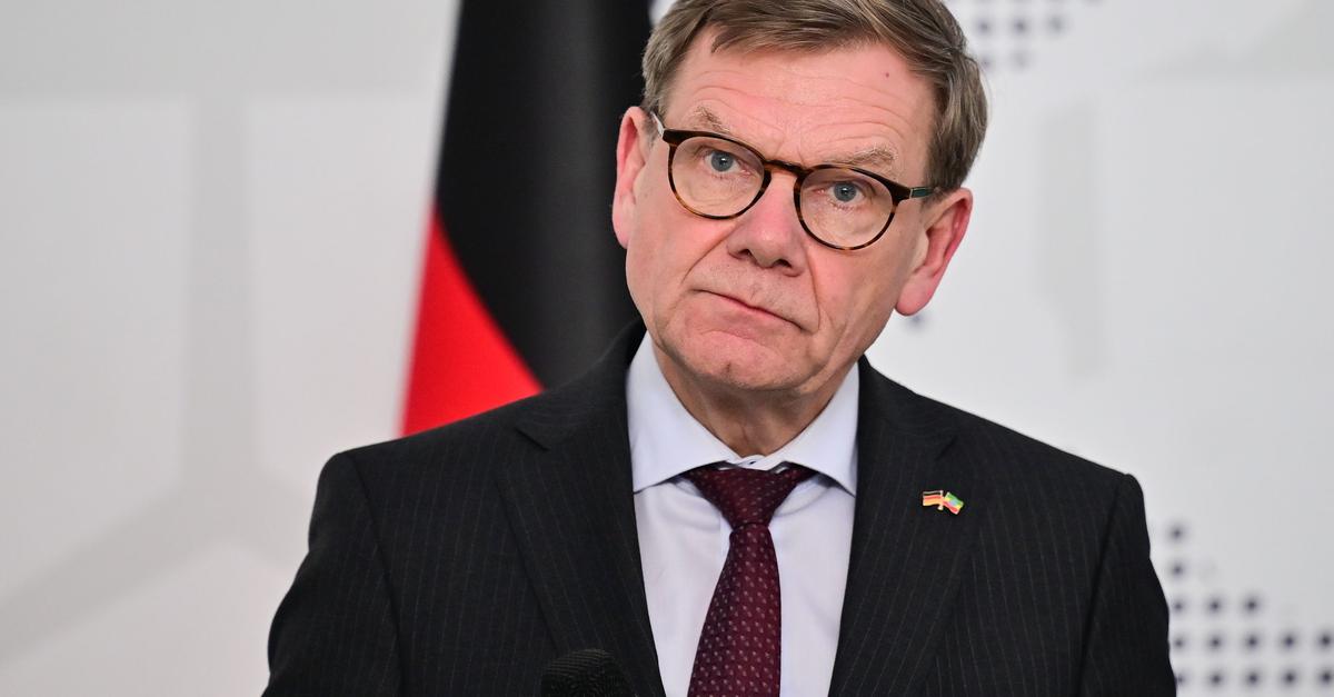 Spionage-Russisches-Botschaftsmitglied-wird-ausgewiesen