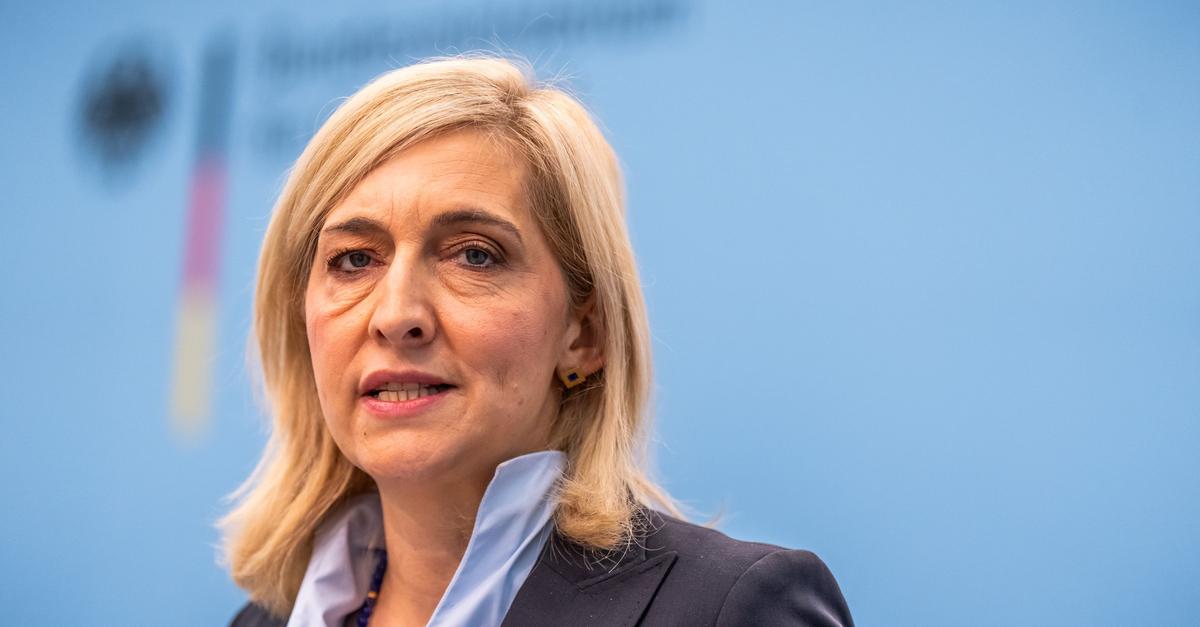 Warken-berpr-ft-Regeln-f-r-telefonische-Krankschreibung